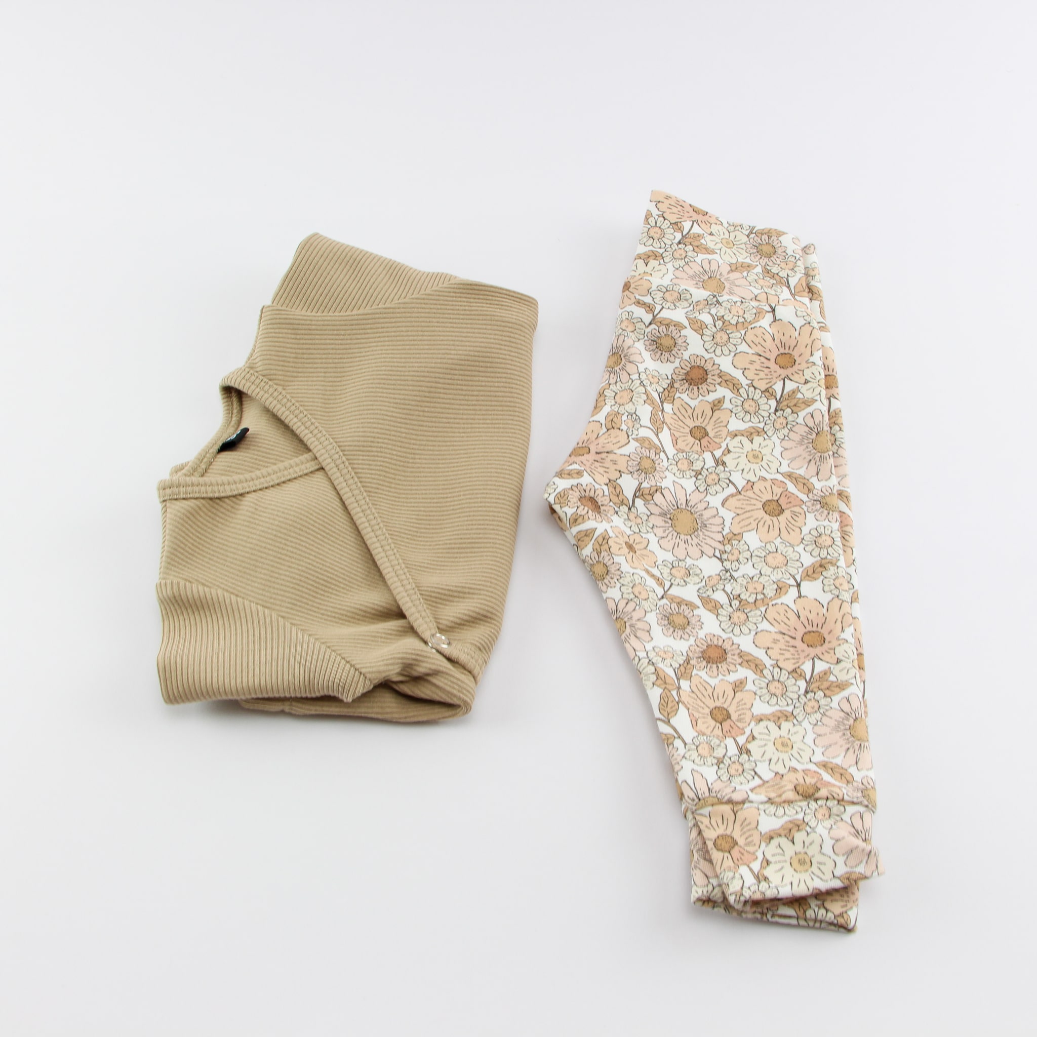 Overslagshirt beige rib - Loeks nice product foto 1588 min 1 - 6120